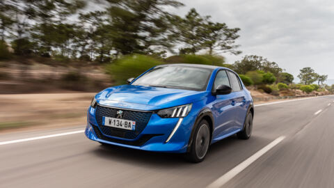 Peugeot e-208 GT
